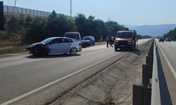 Çankırı’da otomobil bariyerlere çarptı: 2 Yaralı