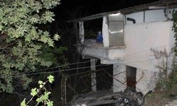 Ehliyetsiz sürücü evin bahçesine uçtu: 3 yaralı