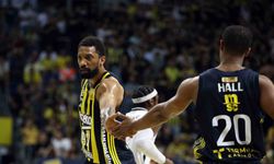 Fenerbahçe, Khem Birch’ün sözleşmesini 1 yıl uzattı