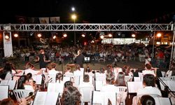 Kemer’de sokak hayvanları yararına ikinci konser