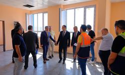 Vali Taşolar yapımı süren eğitim yatırımlarını yerinde inceledi