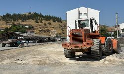 Kurşunlu’da Kapalı Pazar ve Yöresel Ürün Satış Yeri için ilk kazma vuruldu