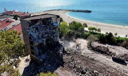 İstanbul’un ikonik oteli Çınar, 66 yıllık serüvenin ardından yıkıldı