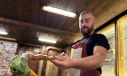 Kaybolmaya yüz tutan "bastonculuğu" geleceğe taşımaya çalışıyor