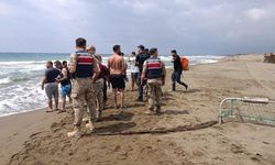Serinlemek için denize giren 2 kardeşten biri öldü, diğeri yaşam mücadelesi veriyor