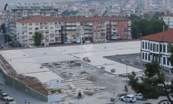 Çankırı Kent Meydanı’nda peyzaj ve düzenleme çalışmaları sürüyor