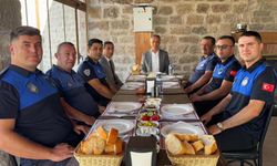 Başkan Sopacı zabıta personeliyle kahvaltıda bir araya geldi