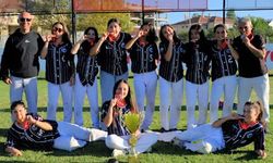 U15 Softbol Türkiye Şampiyonu Şehit Yahya Coşkuner Ortaokulu