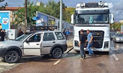 Çankırı’nın en yoğun Lise Işıklı Kavşağında maddi hasarlı kaza