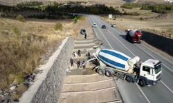 Çankırı’da karayoluna banket beton ve yağmurlama kanalı