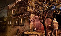 150 yıllık tarihi konakta çıkan yangın söndürüldü