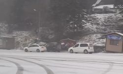 Uludağ'da kar yağışı etkisini gösterdi