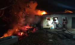 Çankırı'da alevlere teslim olan ev kullanılamaz hale geldi