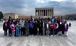 Ünürlü Öğrenciler Anıtkabir ve Cumhuriyet Müzesi’nde Tarihle Buluştu