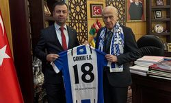 Çankırı FK Başkanı Dereli’den MHP Lideri Bahçeli’ye Anlamlı Hediye