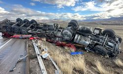 Çankırı’da Kontrolden Çıkan TIR şarampole devrildi