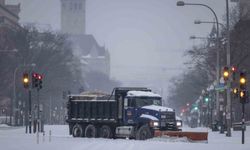 ABD'de kar fırtınasında 800 binden fazla kişi elektriksiz kaldı