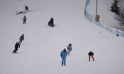 Kayakseverler Ilgaz Dağı'na akın etti