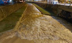 Çankırı’da sel suları Tatlıçay’ı coşturdu