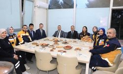 Çankırı Valisi Çakırtaş Acil Sağlık Personeliye İftara Buluştu