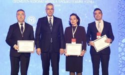 Çankırı’nın Gururu! Yılın Doktoru ve Hemşiresi Tıp Bayramı’nda Ödül Aldı