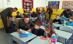 Çankırı’da Minik Kalplerden Mehmetçiğe Duygu Dolu Mektuplar