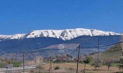 Ilgaz’da kış ve bahar aynı karede buluştu
