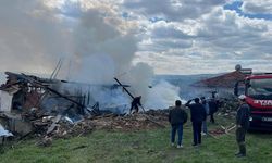 Çankırı'da çıkan yangında bir köy evi yandı