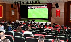 ÇAKÜ’de milli maç heyecanı birlikte yaşandı