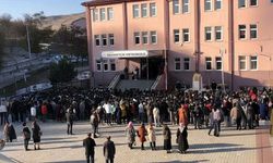 Mehmetçik Ortaokulu’nda ikili eğitim sona eriyor