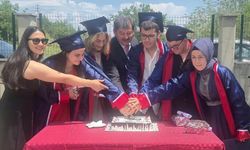 Çankırı Şehit Ömer Faruk Biçer’de mezuniyet sevinci yaşandı