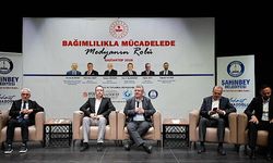 Bağımlılıkla mücadelede medyanın rolü Gaziantep'te konuşuldu