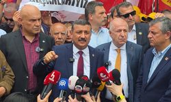 Bursa Milletvekili Türkoğlu Yıldızlar Holding Önünde Konuştu: “Çankırı’da İşçiler 4 Aydır Maaş Alamıyor”