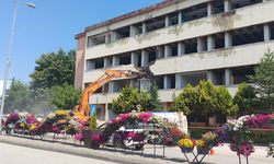100 Yıl Kültür Merkezi’ne ilk kepçe darbesi vuruldu