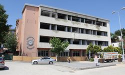 100. Yıl Kültür Merkezinin yıkımına başlandı