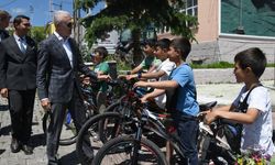 Tayt tartışmalarıyla gündeme gelen Ardahan Valisi görevden alındı