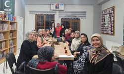 Atkaracalar'da kadınlara yönelik Yeşilay Kitap Okuma Kulübü kuruldu