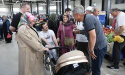 Başkan Sopacı kapalı pazar yerinde esnafı ziyaret etti
