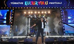 Van Kültür Yolu Festivali Bayhan konseriyle kapanışı yaptı