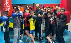 Çankırı'da minik sporcular boksun temel tekniklerini öğreniyor
