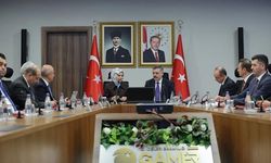 Çankırı, sosyal yardım toplantısında masadaki yerini aldı