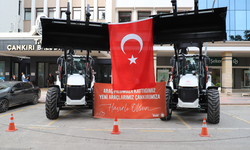 Çankırı Belediyesi Araç Filosuna İki Yeni Kepçe