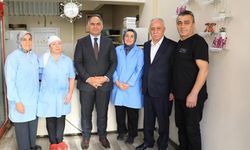 Vali Çakırtaş Yılın Ahisi seçilen Canan Yaşar’ı ziyaret etti