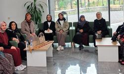 Hafize Ünal, Kurşunlu'da adını taşıyan huzurevinde büyüklerle buluştu
