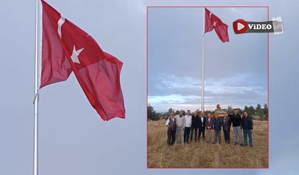 Çankırı’da dev Türk bayrağı göndere çekildi