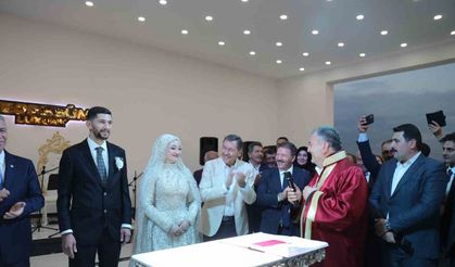 Yavaş ile Gökçek nikah masasında