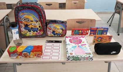 Şabanözü Belediyesi’nden minik öğrencilere kırtasiye desteği