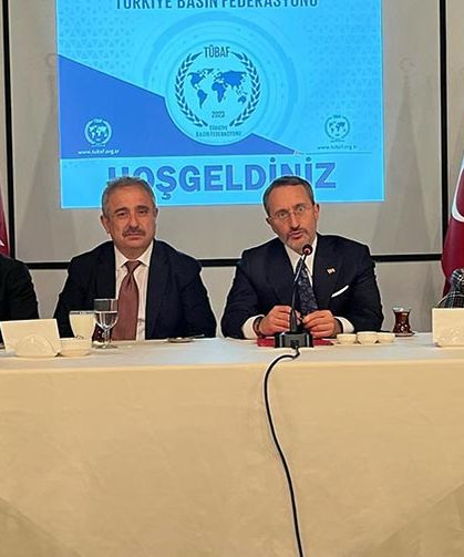 İletişim Başkanı Altun Türkiye Basın Federasyonu'nun iftarına katıldı
