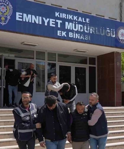 Eşinin telefonuna mesaj atan akrabasını sokak ortasında vurdu: 5 gözaltı
