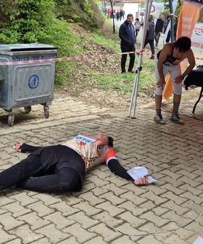 Zorlu parkurda mücadele: Bitişte yere yığıldılar